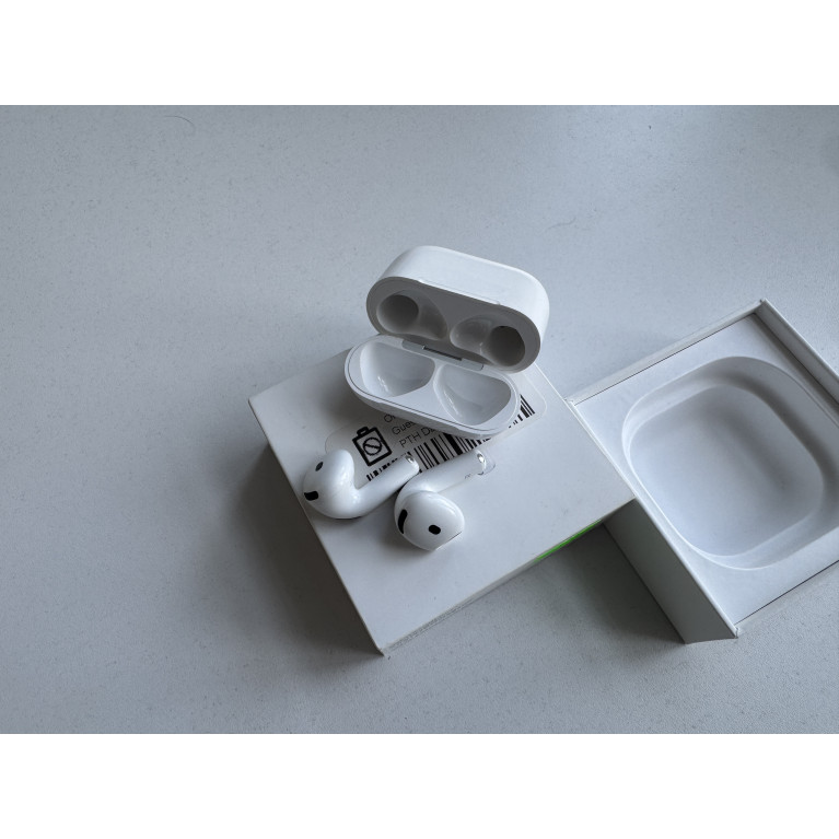 Apple AirPods 4 Б/У