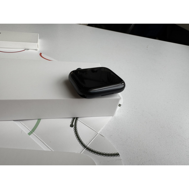 Apple Watch Series 7 45 мм Темная ночь Б/У