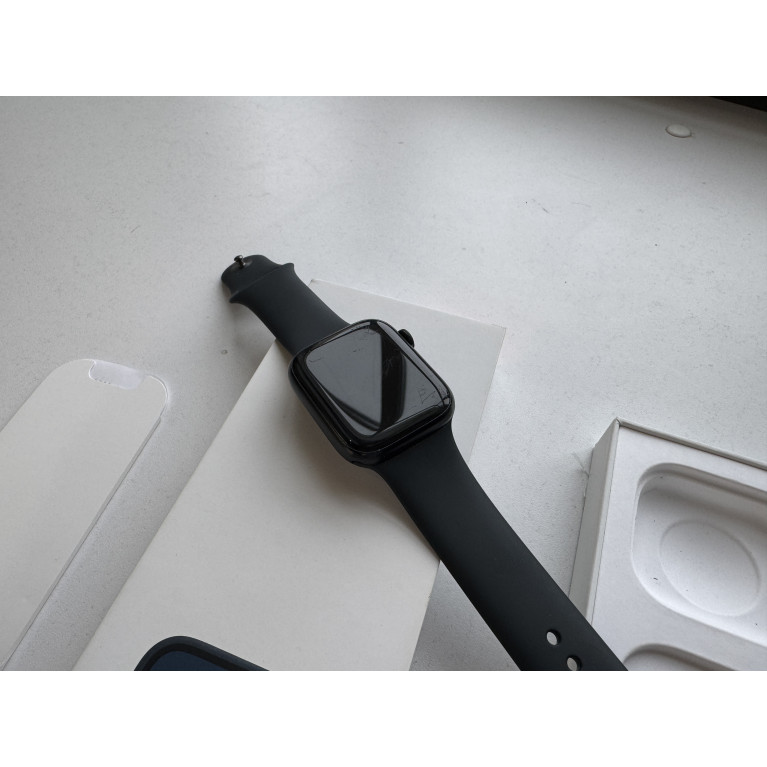 Apple Watch Series 8 45 мм Темная ночь Б/У