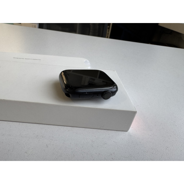 Apple Watch Series 8 45 мм Темная ночь Б/У