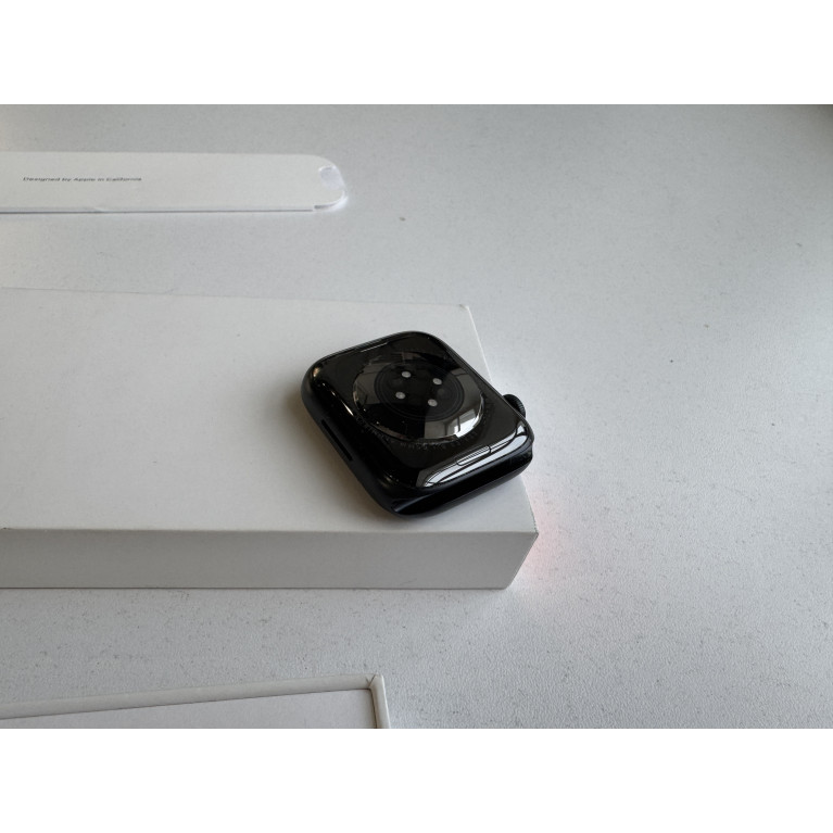 Apple Watch Series 8 45 мм Темная ночь Б/У