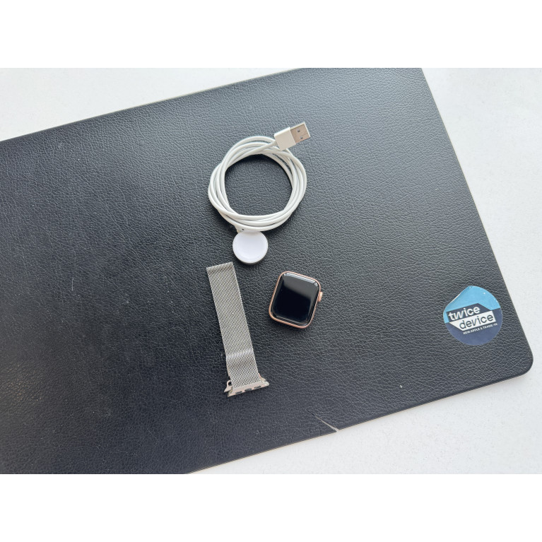 Apple Watch SE 2020 40 мм Золотые Б/У