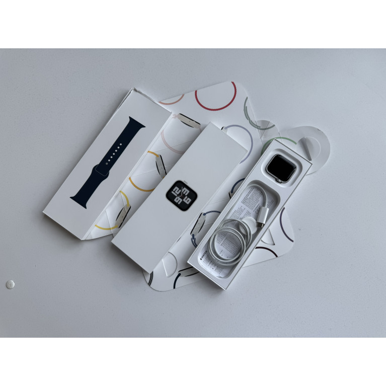 Apple Watch SE 2023 40 мм Серебристые Б/У
