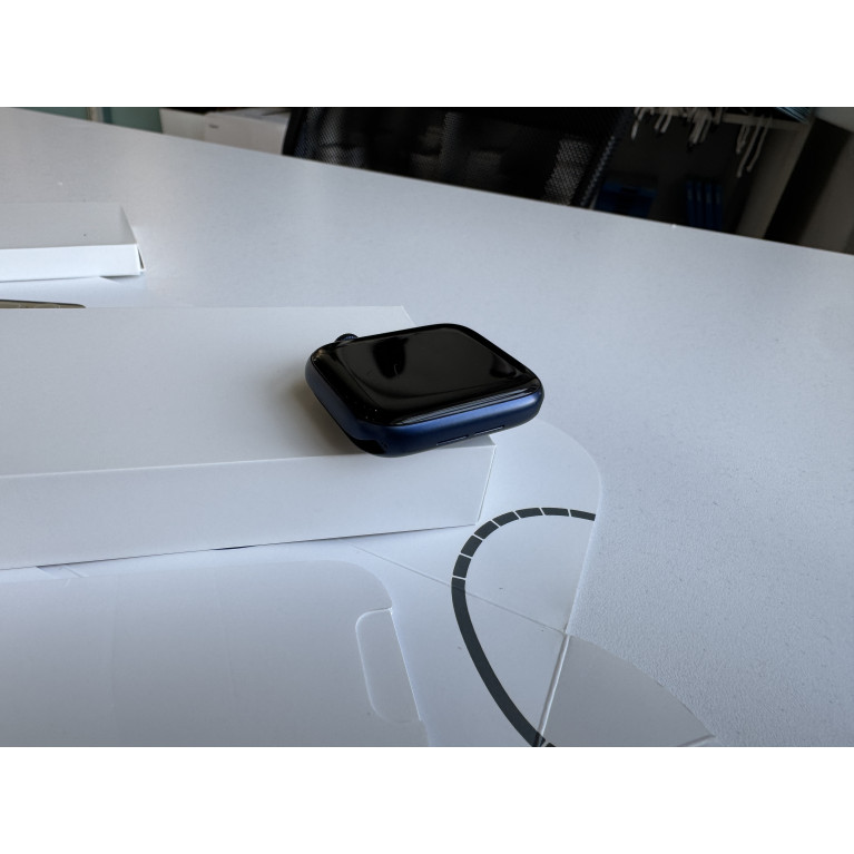 Apple Watch Series 6 44 мм Синий Б/У