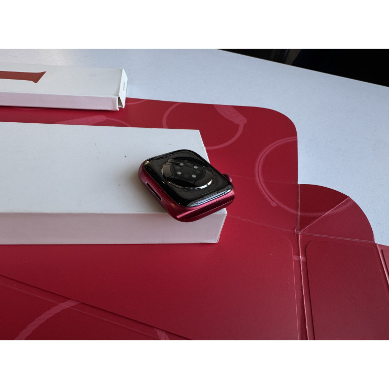 Apple Watch Series 7 41 мм Красные Б/У