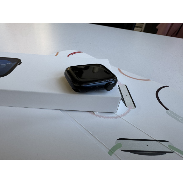 Apple Watch Series 9 41 мм Темная ночь Б/У
