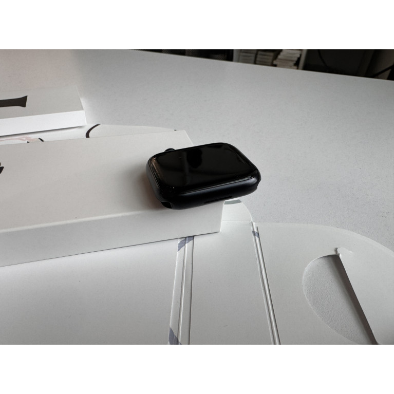 Apple Watch Series 9 45 мм Темная ночь Б/У