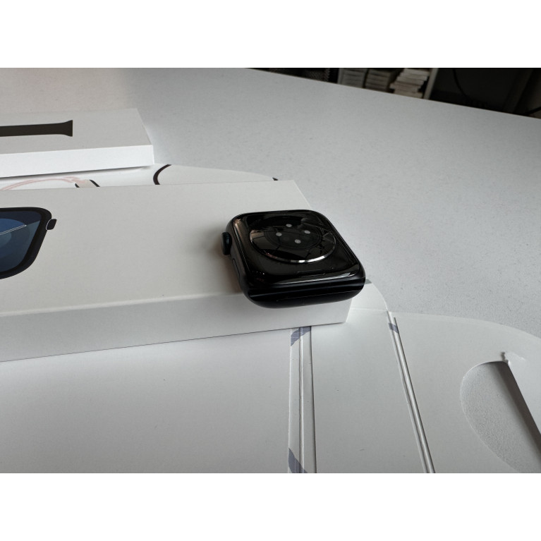 Apple Watch Series 9 45 мм Темная ночь Б/У