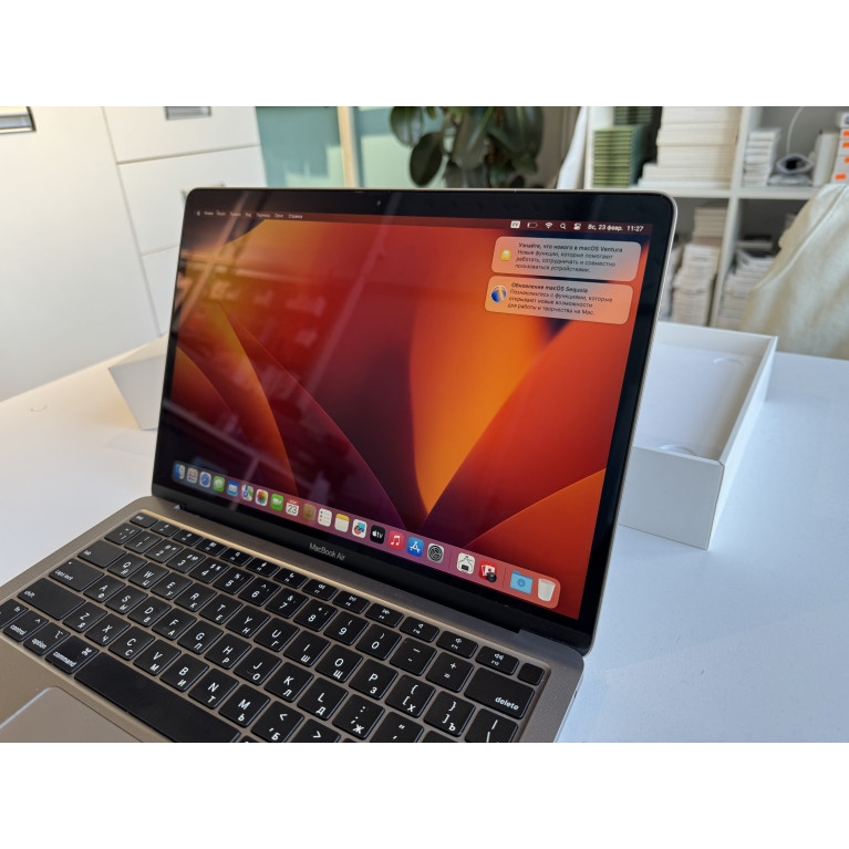 MacBook Air 13 2020 М1 8Гб/256Гб SSD Серый космос Б/У