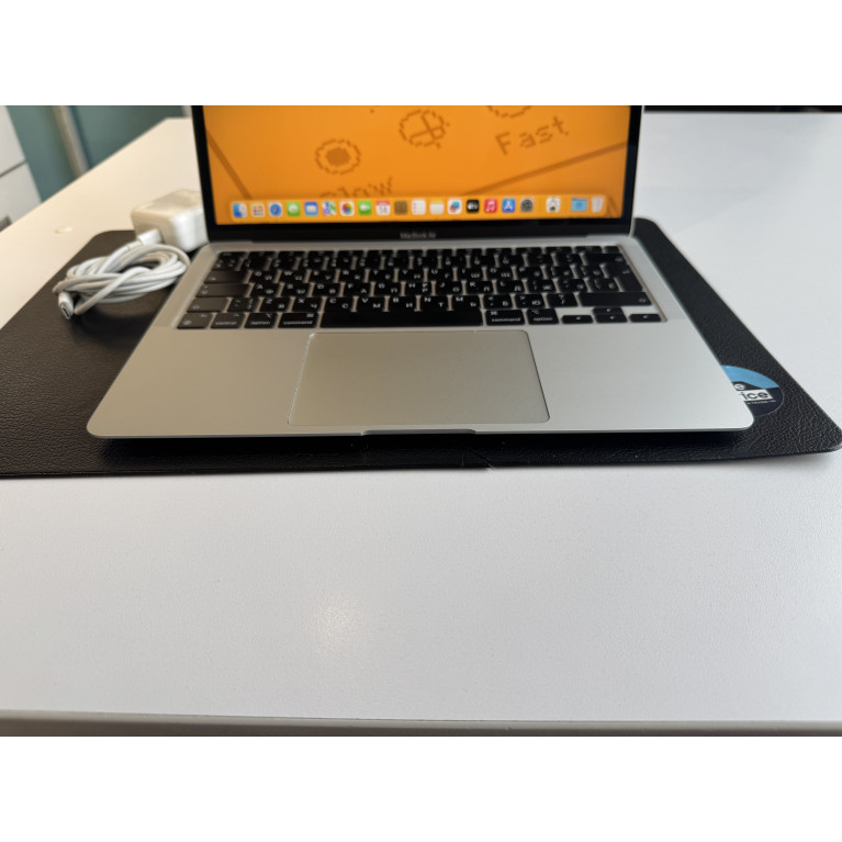 MacBook Air 13 2020 М1 8Гб/256Гб SSD Серебристый Б/У