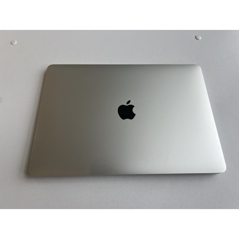 MacBook Air 13 2020 8Гб/512Гб SSD Серебристый Б/У