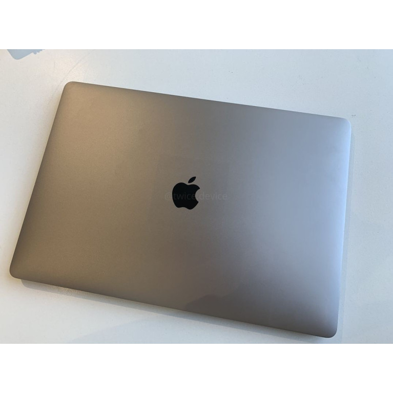 MacBook Pro 15 2018 16Гб/256Гб Серый космос Б/У