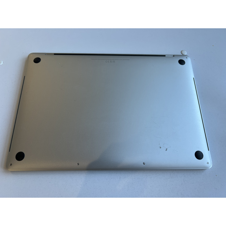 MacBook Pro 15 2018 16Гб/512Гб Серебристый Б/У