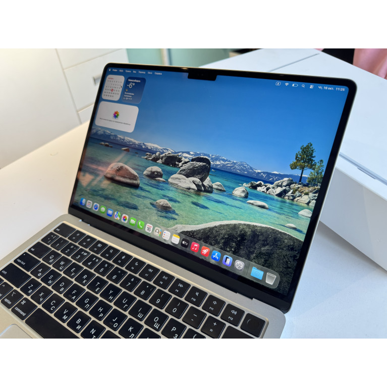 MacBook Air 13 2025 16Гб/256Гб SSD Небесно-голубой Б/У