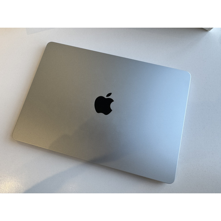 MacBook Air 13 2025 16Гб/256Гб SSD Небесно-голубой Б/У