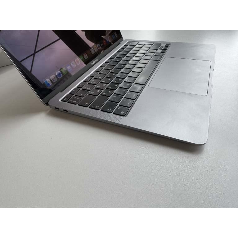 MacBook Air 13 2020 М1 16Гб/256Гб SSD Серый космос Б/У