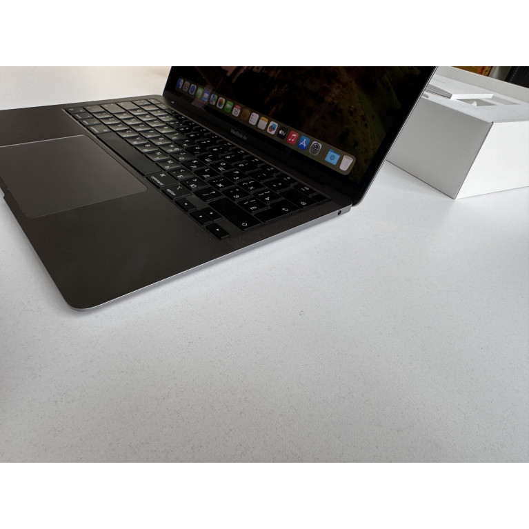 MacBook Air 13 2020 М1 16Гб/256Гб SSD Серый космос Б/У