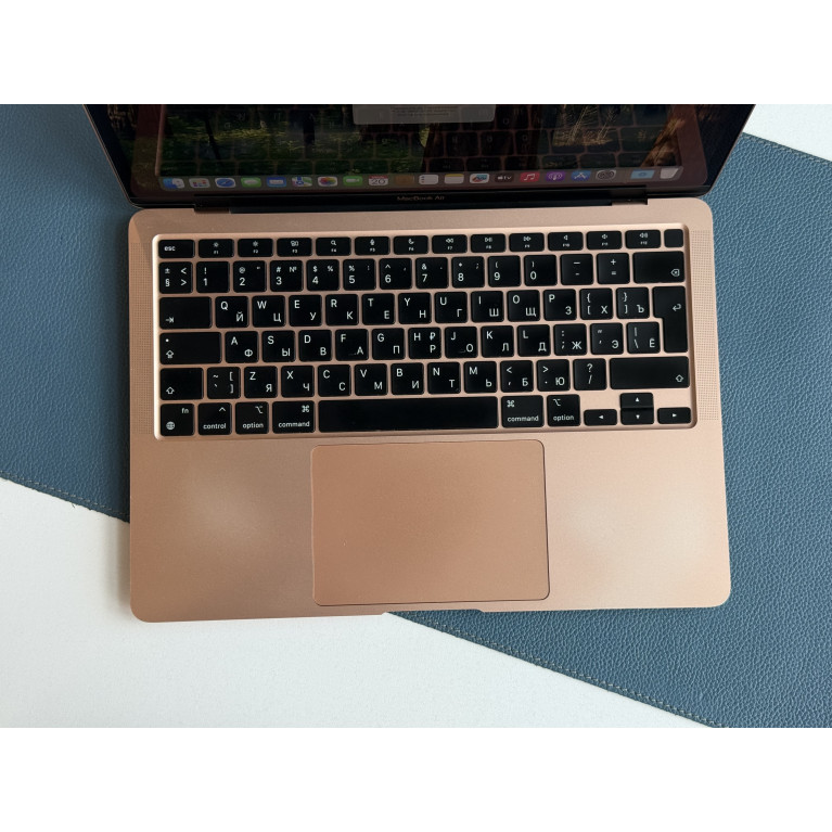 MacBook Air 13 2020 М1 8Гб/256Гб SSD Золотой Б/У