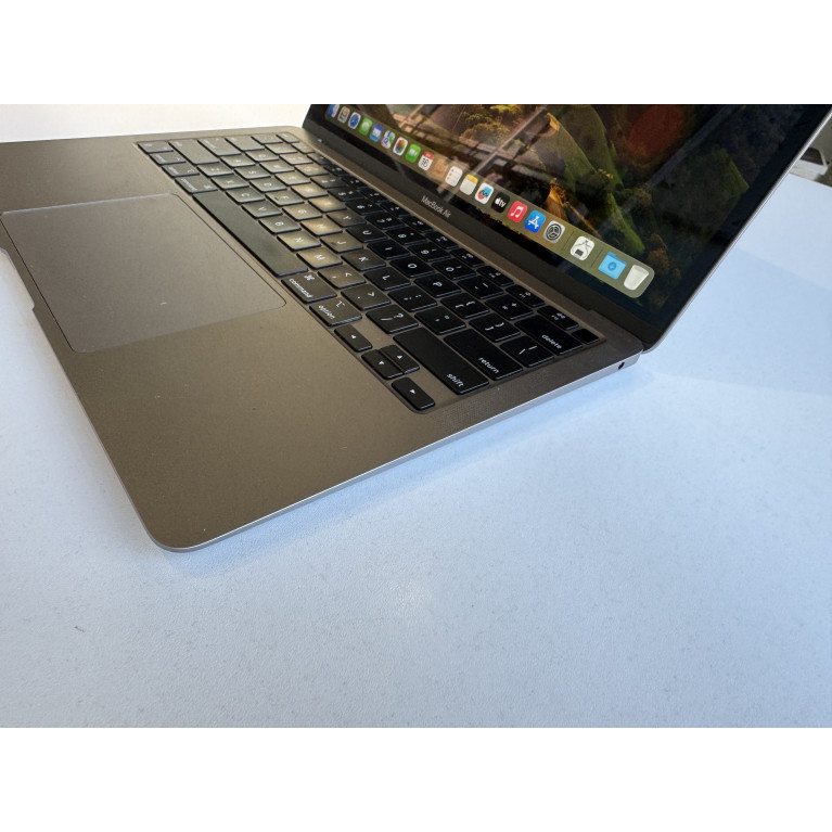 MacBook Air 13 2020 М1 8Гб/256Гб SSD Серый космос Б/У