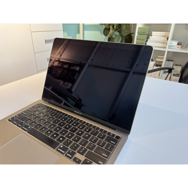 MacBook Air 13 2020 М1 8Гб/256Гб SSD Серый космос Б/У