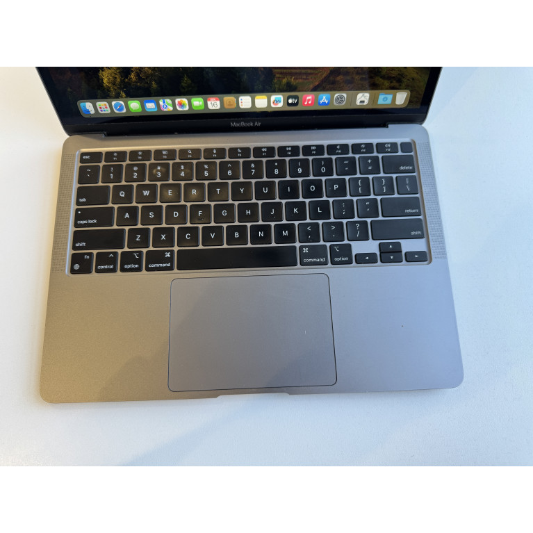 MacBook Air 13 2020 М1 8Гб/256Гб SSD Серый космос Б/У