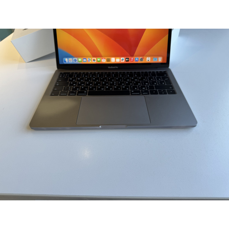 MacBook Pro 13 2017 8Гб/128Гб Серый космос Б/У