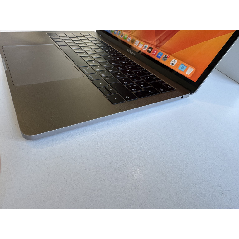 MacBook Pro 13 2017 8Гб/128Гб Серый космос Б/У