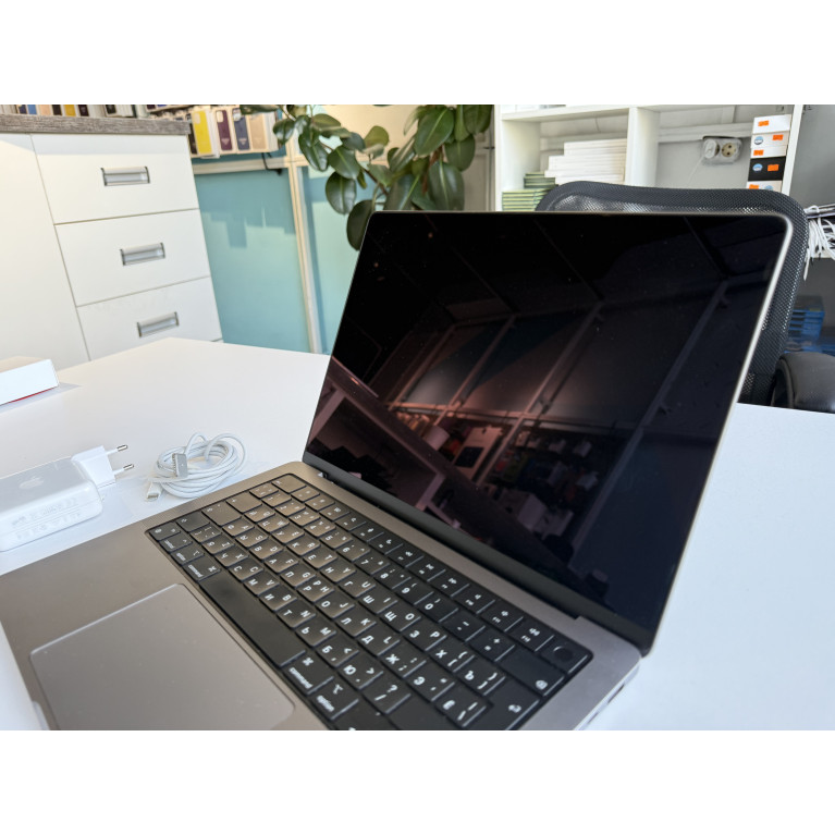 MacBook Pro 14 2021 M1 Pro 16Гб/512Гб Серый космос Б/У