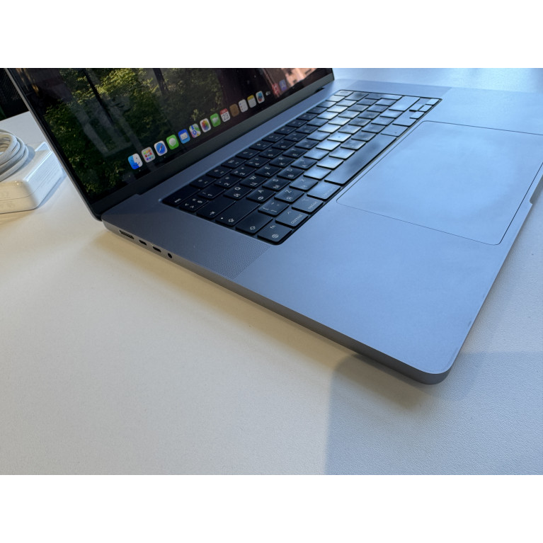 MacBook Pro 16 2021 M1 Pro 16Гб/512Гб Серый космос Б/У