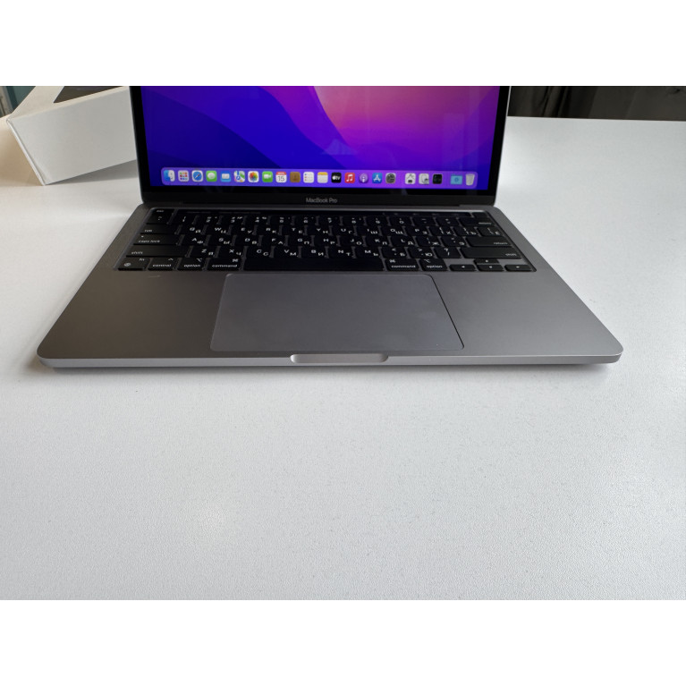 MacBook Pro 13 2020 M1 8Гб/256Гб Серый космос Б/У