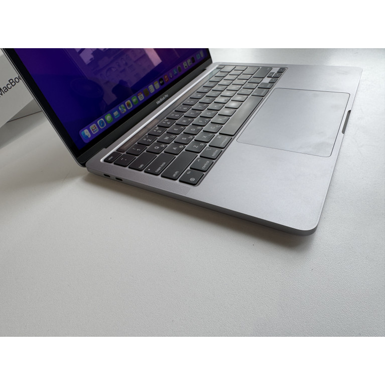 MacBook Pro 13 2020 M1 8Гб/256Гб Серый космос Б/У