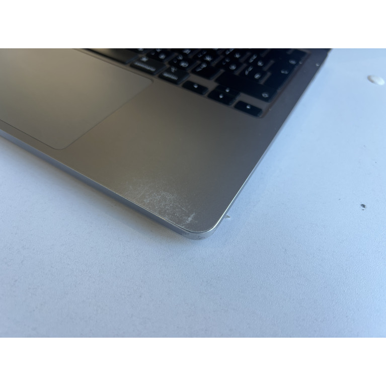 MacBook Pro 13 2020 16Гб/512Гб Серый космос Б/У