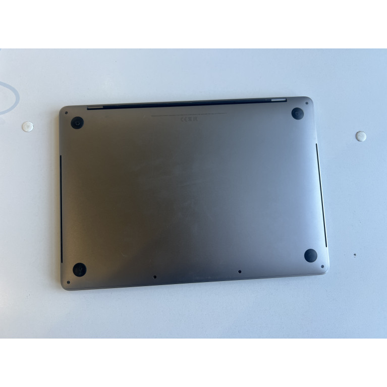MacBook Pro 13 2020 16Гб/512Гб Серый космос Б/У