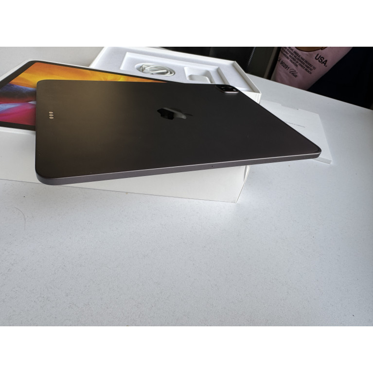 iPad Pro 2020 11 Wi-Fi 256Гб Серый космос Б/У 