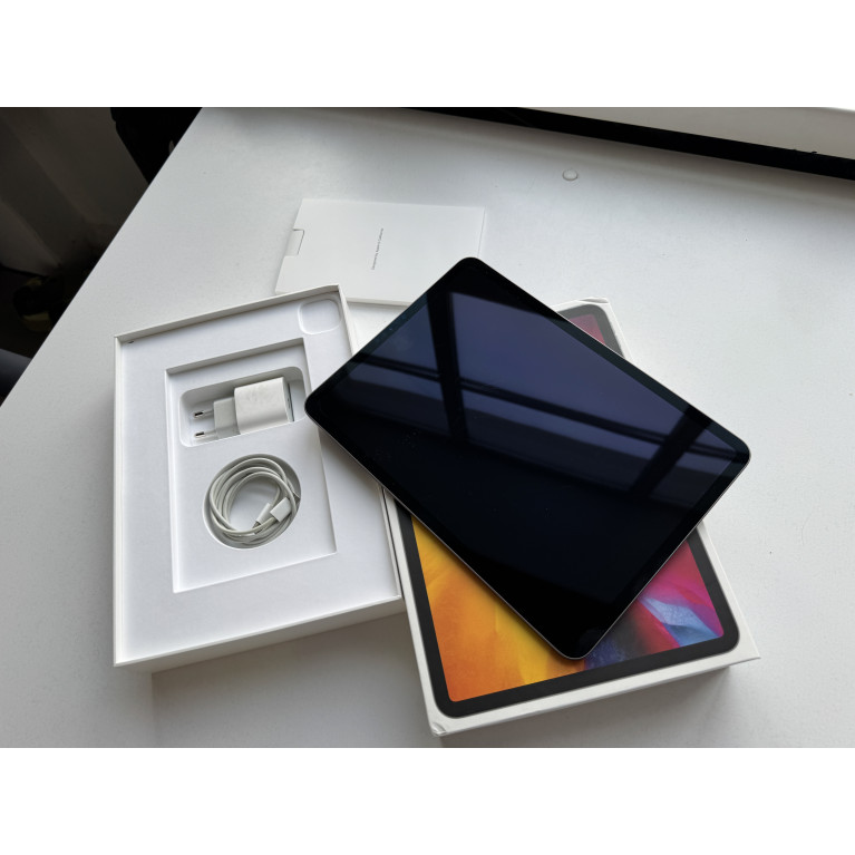 iPad Pro 2020 11 Wi-Fi 256Гб Серый космос Б/У 