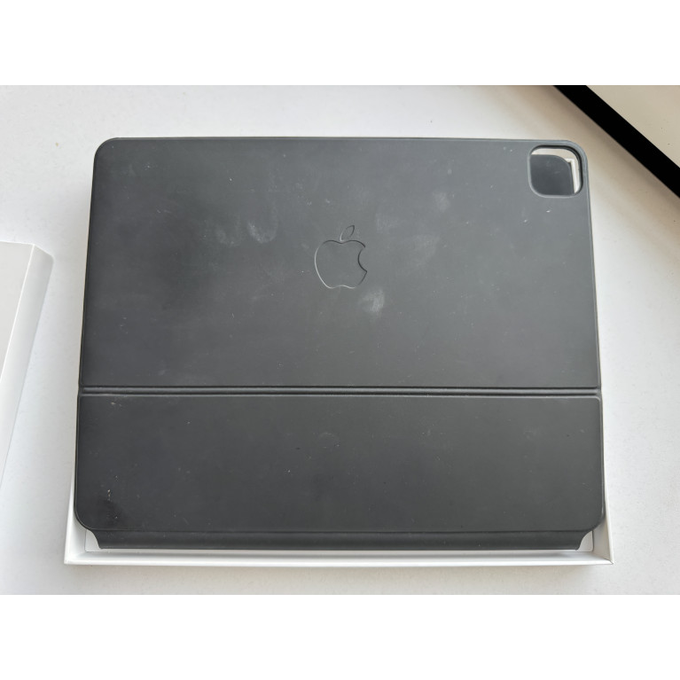 iPad Pro 2020 12,9 Wi-Fi 128Гб Серый космос + Magic Keyboard Б/У 