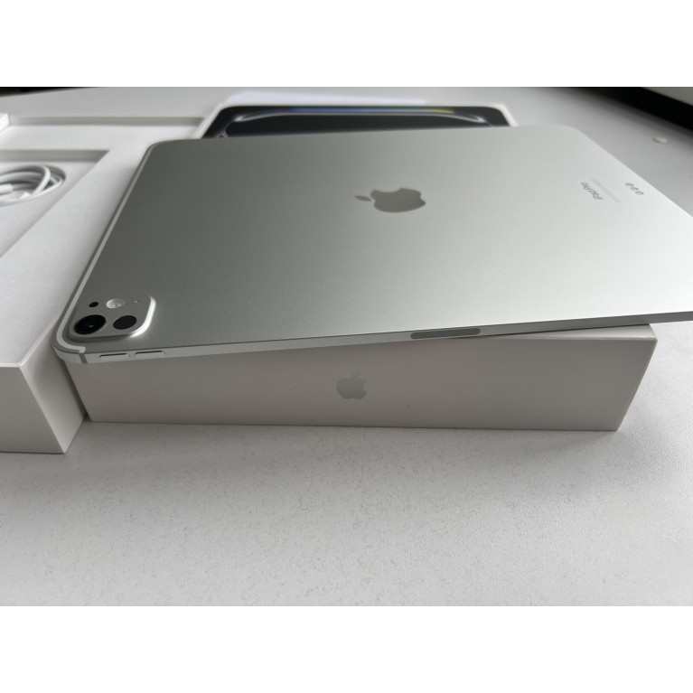 iPad Pro 2024 13 Wi-Fi 512Гб Серебристый Б/У