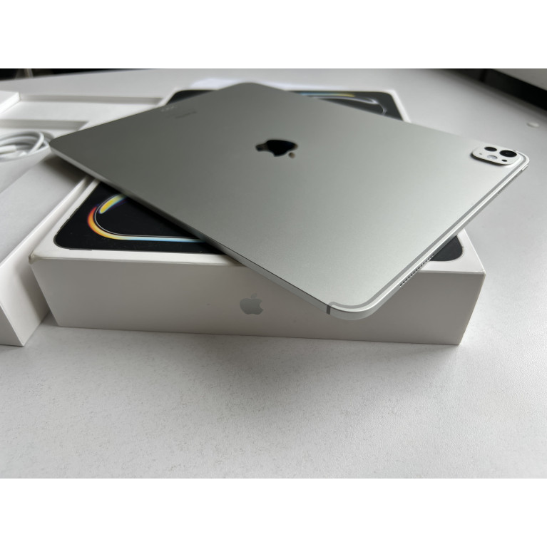 iPad Pro 2024 13 Wi-Fi 512Гб Серебристый Б/У