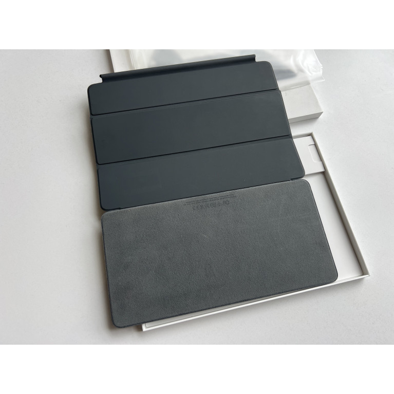 Клавиатура-чехол Smart Folio для iPad Pro 10'5