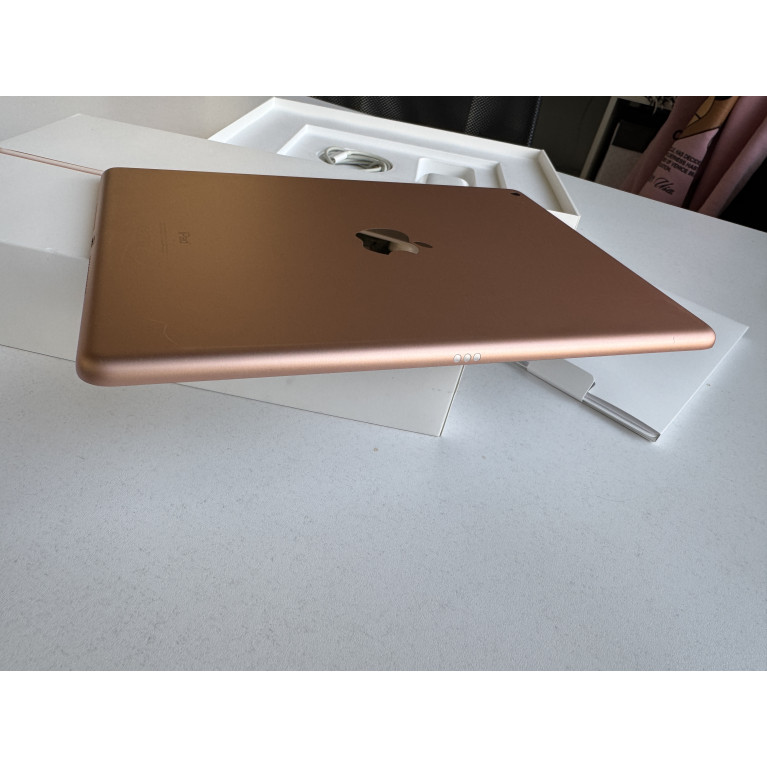 iPad 8 Wi-Fi 128Гб Золотой Б/У
