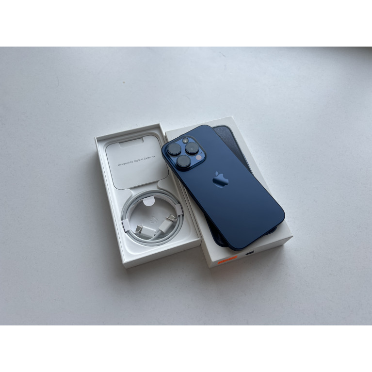 iPhone 15 Pro 256 Гб Синий титан e-sim Б/У