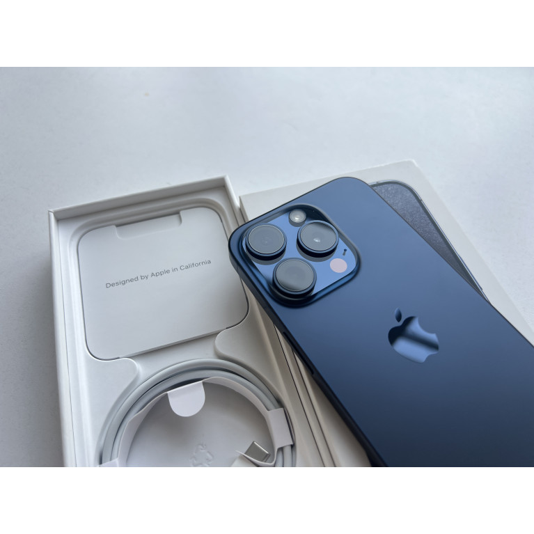 iPhone 15 Pro 256 Гб Синий титан e-sim Б/У