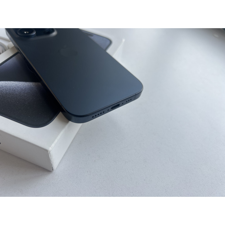 iPhone 15 Pro 256 Гб Синий титан e-sim Б/У