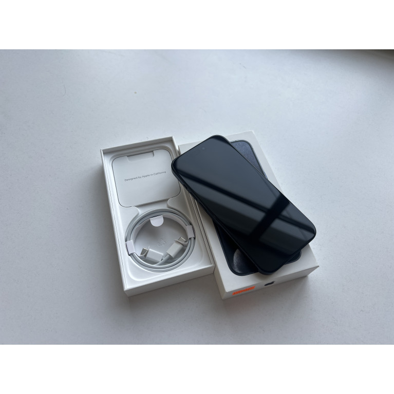 iPhone 15 Pro 256 Гб Синий титан e-sim Б/У