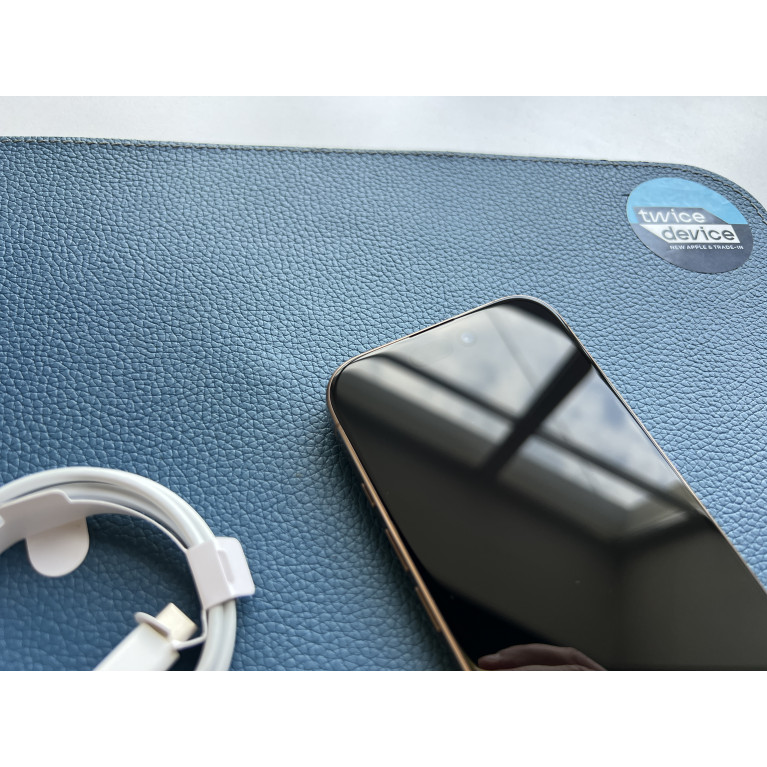 iPhone 16 Pro 256 Гб Пустынный титан Б/У