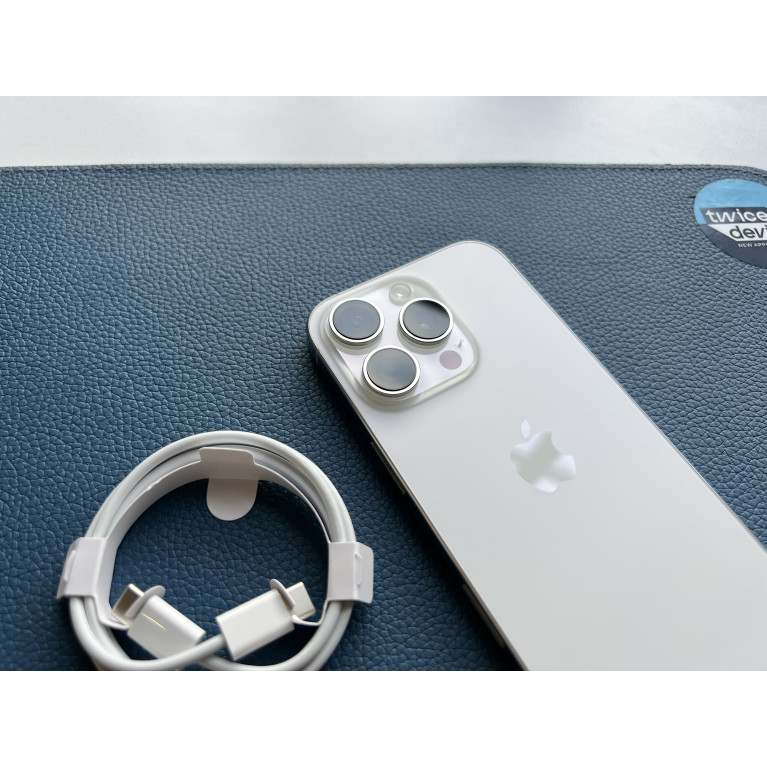 iPhone 16 Pro 256 Гб Белый титан Б/У