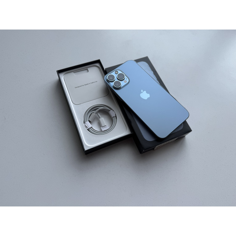 iPhone 13 Pro Max 128 Гб Небесно-голубой Б/У