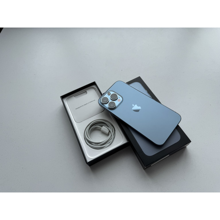 iPhone 13 Pro 256 Гб Небесно-голубой Б/У