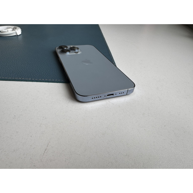 iPhone 13 Pro 256 Гб Небесно-голубой Б/У