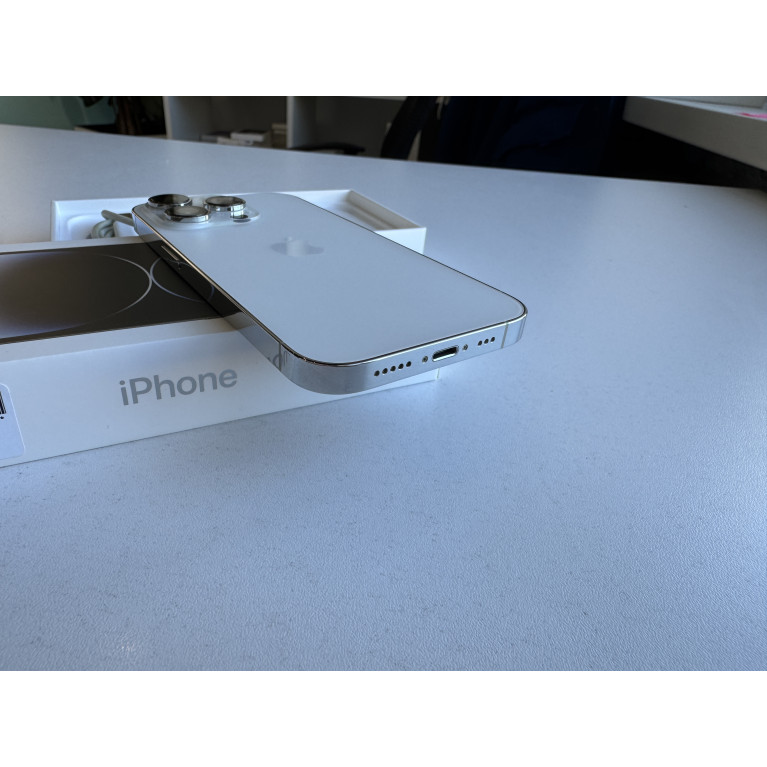 iPhone 14 Pro 256 Гб Серебристый Б/У